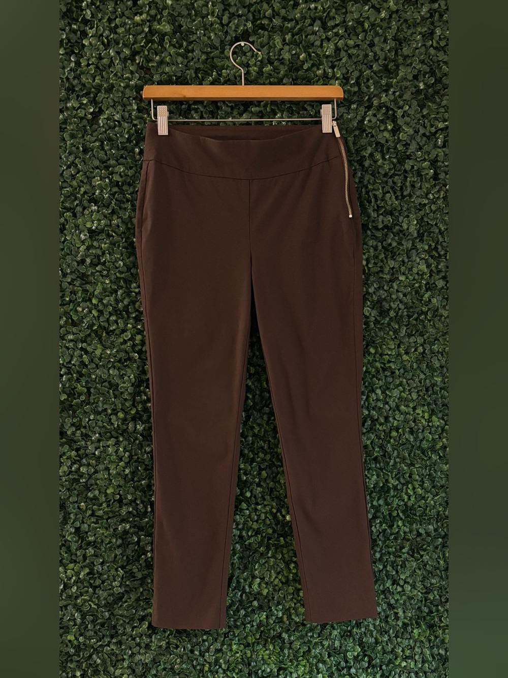 NWOT Sz 2R Chico’s So Slimming Ava Side Zip Ankle Pants Brown